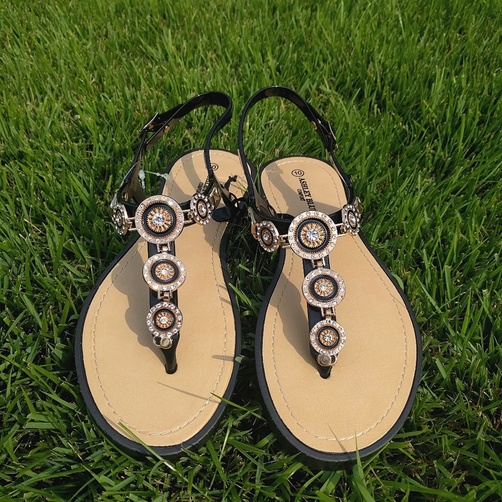 👡Sandals, black, two sizes, by Ashley Blue